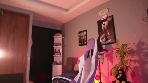 HANNA  online show from October 12, 2:10 am