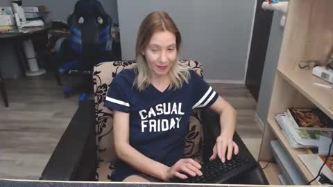 Snapshot of hanna_ha chatting on February 14, 7:44 pm hanna_ha online show from February 14, 7:44 pm