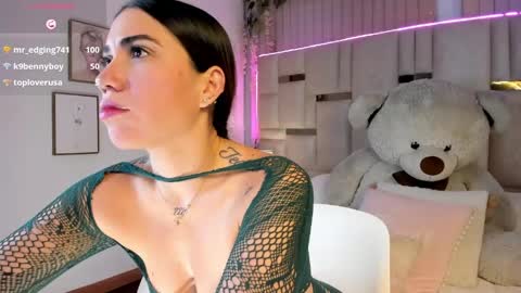 Snapshot of hanna_klover chatting on April 28, 3:33 am Hanna Klover online show from April 28, 3:33 am