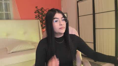 Snapshot of hanna_lee4 chatting on March 24, 9:42 pm Hanna online show from March 24, 9:42 pm