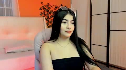 Snapshot of hanna_lee4 chatting on March 27, 10:53 pm Hanna online show from March 27, 10:53 pm