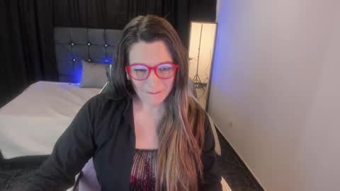 hanna_ma online show from October 3, 1:41 pm