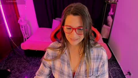 Snapshot of hanna_ma chatting on March 28, 5:34 pm hanna_ma online show from March 28, 5:34 pm