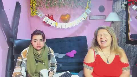 Snapshot of hanna_mature01 chatting on March 6, 12:01 pm Hanna online show from March 6, 12:01 pm