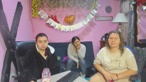 Snapshot of hanna_mature01 chatting on March 10, 12:10 pm Hanna online show from March 10, 12:10 pm