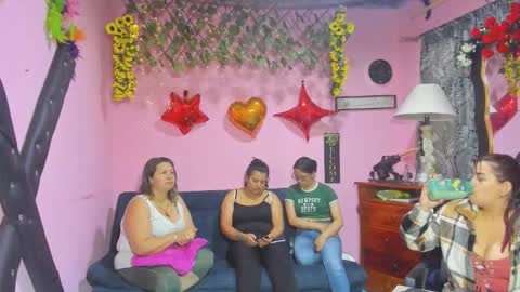 Snapshot of hanna_mature01 chatting on March 17, 11:57 am Hanna online show from March 17, 11:57 am