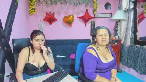 Snapshot of hanna_mature01 chatting on March 22, 2:09 pm Hanna online show from March 22, 2:09 pm