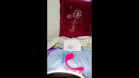 Snapshot of hanna_sexy188 chatting on February 4, 10:47 pm hanna_sexy188 online show from February 4, 10:47 pm