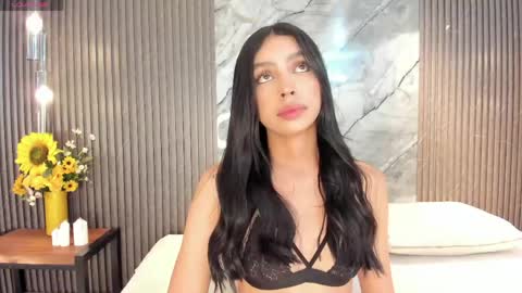 Hanna S online show from May 14, 11:17 am