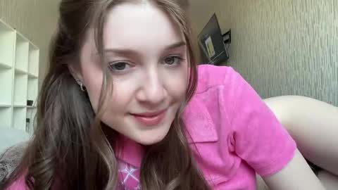 Snapshot of hanna_webber chatting on June 3, 8:50 am hanna_webber online show from June 3, 8:50 am