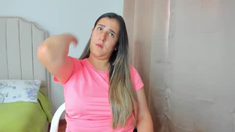 Hanna online show from November 12, 7:57 pm