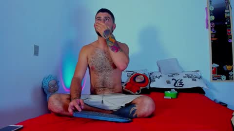 Snapshot of hannaandmike chatting on January 11, 11:10 pm Hanna and Mike online show from January 11, 11:10 pm