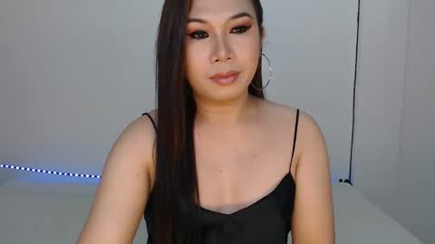 Snapshot of hannabanana_ts chatting on February 11, 12:48 pm Hannah online show from February 11, 12:48 pm