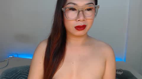 Hannah online show from May 13, 6:33 am