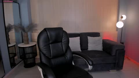  Hanna Connor  online show from October 7, 11:40 am