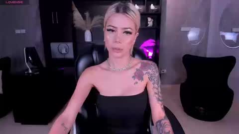  Hanna Connor  online show from February 23, 9:01 pm