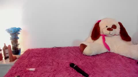 Snapshot of hannadowling chatting on February 19, 1:18 am Hanna online show from February 19, 1:18 am