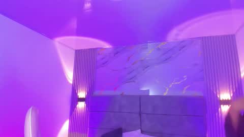 Snapshot of hannaferrati chatting on October 15, 6:35 am hanna online show from October 15, 6:35 am