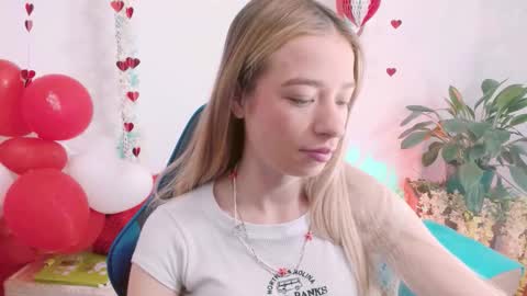 Hannah 027 online show from September 26, 11:58 am