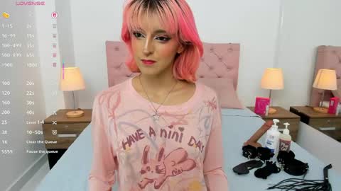 Hannah online show from May 2, 7:30 pm