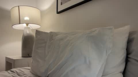 Im your naughty girl and porn star in bed Hannah online show from October 27, 9:24 am