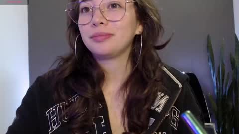 HannahHexx online show from March 28, 4:23 am