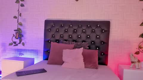 Hannah online show from February 4, 3:26 pm