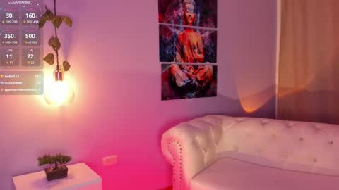 Hannah online show from February 18, 11:11 am