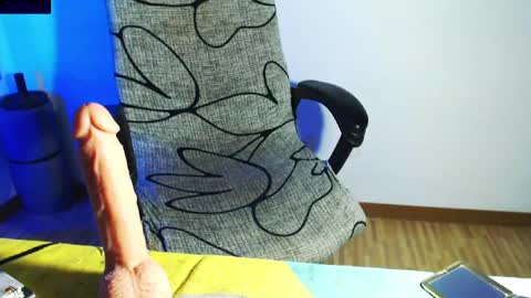 Snapshot of hannah_kiim chatting on April 29, 11:22 pm hannah kiim online show from April 29, 11:22 pm
