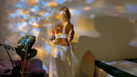 hannah levis  online show from October 8, 4:48 pm