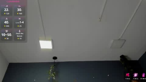 HANNAH MILLER online show from October 31, 11:11 am