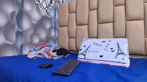 Snapshot of hannah_teehn chatting on October 6, 7:22 pm hannah_teehn online show from October 6, 7:22 pm