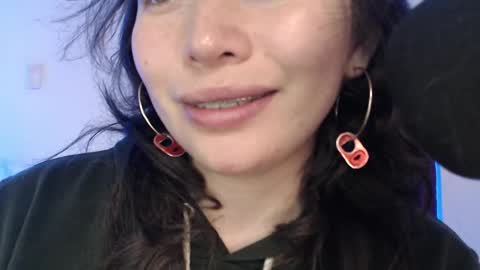 Snapshot of hannah_valhalla chatting on December 2, 2:42 am Hannah online show from December 2, 2:42 am