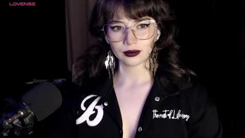 Hannah online show from December 14, 3:01 am