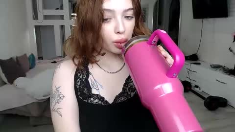 Hannah online show from March 14, 11:48 am