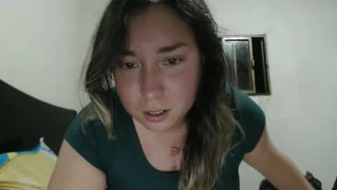 hannahevans2 online show from March 21, 12:37 am