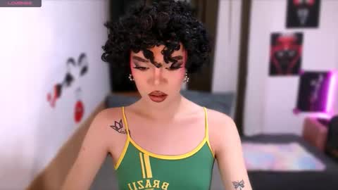 Snapshot of hannahforyou chatting on April 10, 11:48 am HANNAH online show from April 10, 11:48 am