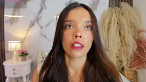 Hannahill69 online show from May 14, 5:14 am
