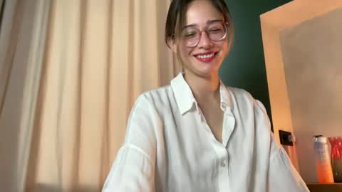 hannahinto online show from May 5, 5:04 am