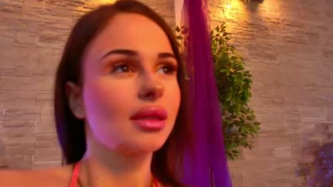 Snapshot of hannahisabellee chatting on June 18, 12:31 pm Anna online show from June 18, 12:31 pm