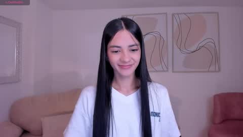 Snapshot of hannahjamesx chatting on October 5, 5:11 pm HANNAH J online show from October 5, 5:11 pm