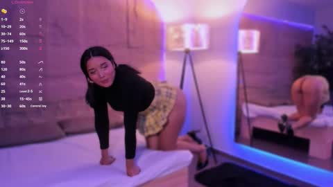 Snapshot of hannahmonttgomery chatting on March 5, 4:14 pm hannahmonttgomery Help me reach 100 Hands up online show from March 5, 4:14 pm