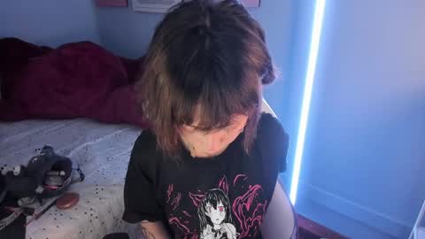 Hannah online show from May 8, 12:10 pm