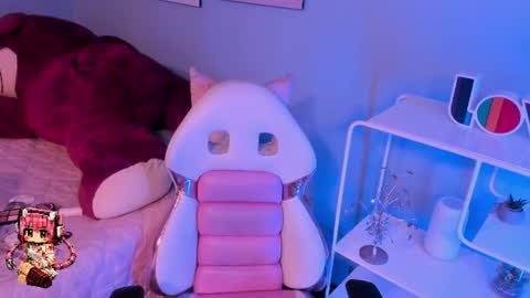 Hannah online show from June 18, 12:20 pm