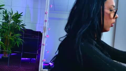 Hannah online show from March 2, 7:15 am