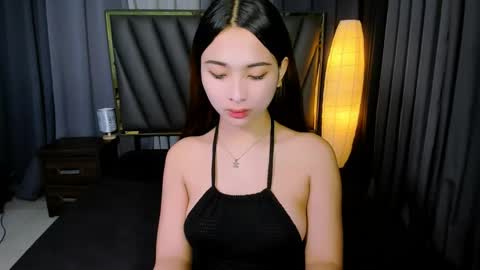 Hannah online show from April 22, 6:09 pm