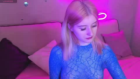 Hanna online show from May 18, 1:02 am