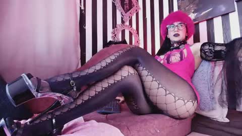 Snapshot of hannalicious4u chatting on May 7, 11:10 pm FOLLOW ME INTA MOONXMAFE online show from May 7, 11:10 pm