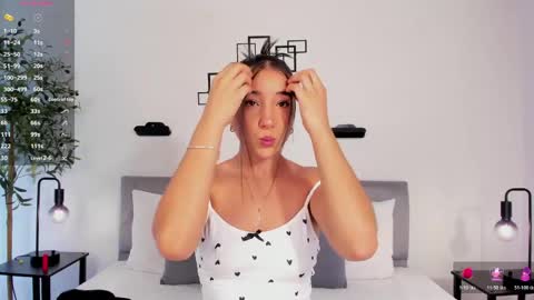 Hanna Os online show from May 10, 11:26 am