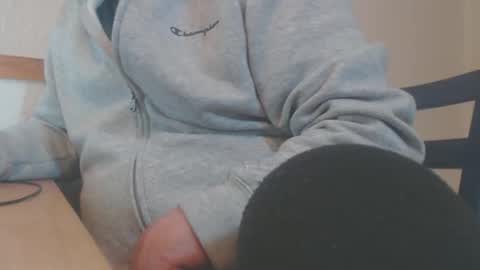 Snapshot of hannes_k chatting on January 11, 5:23 am hannes_k online show from January 11, 5:23 am